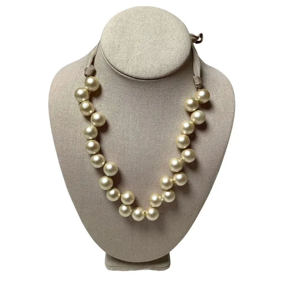 J.Crew Cream Chunky Faux Pearl Cluster Beaded Statement Necklace Bridal F17-26